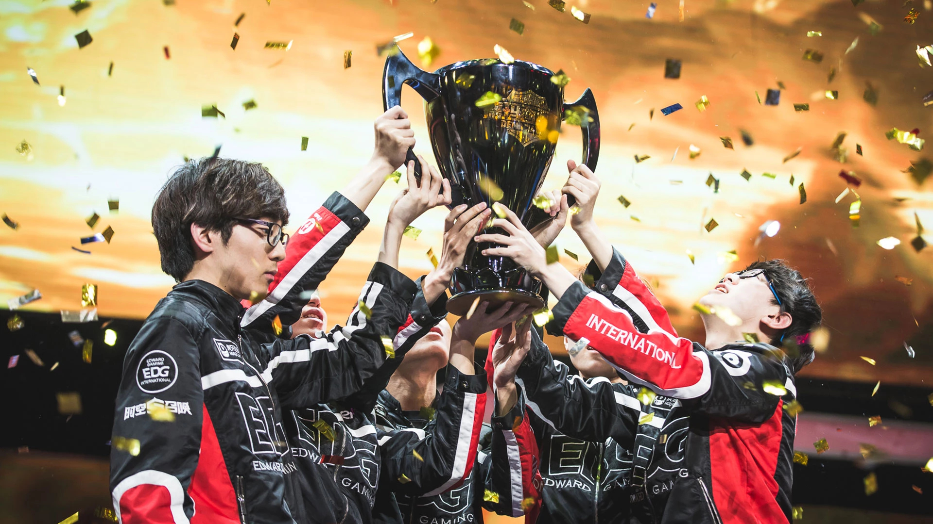 GAM战术布局精妙掌控前期优势,峡谷先锋团战奠定经济领先,完美团战锁定胜局