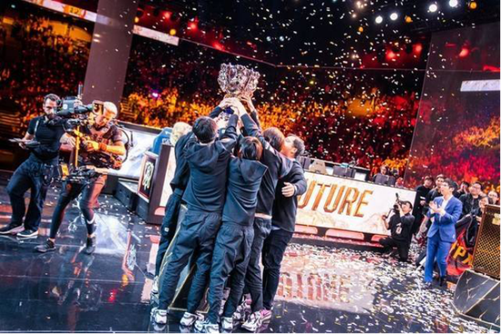 T1战队3-1击败DK晋级世界赛,战神oner豪取5杀荣耀!